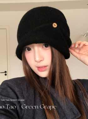 黑色纽扣翻檐针织堆堆帽女2026新款秋冬保暖大头围显脸小毛线帽子