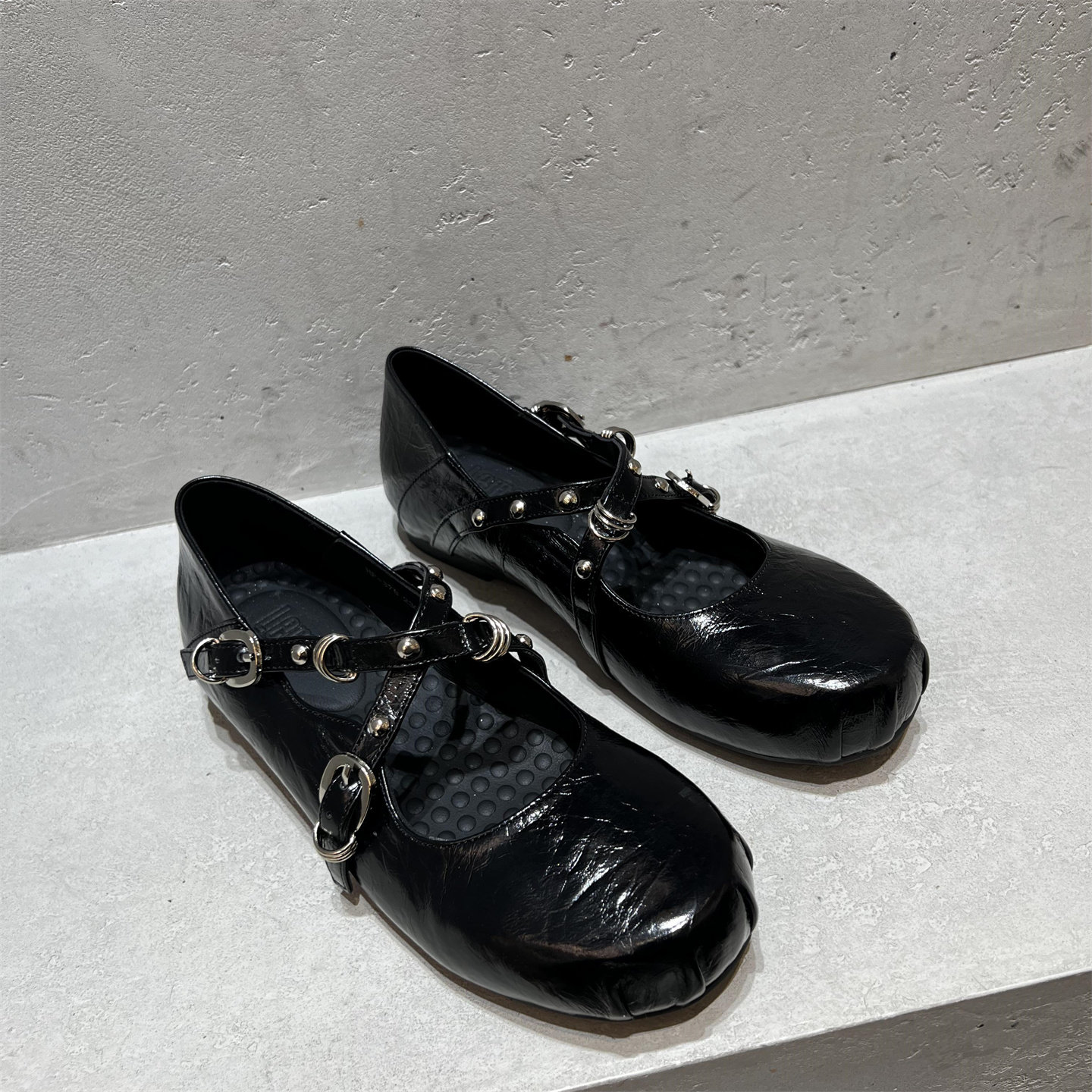 欧洲站女鞋2026春新款欧货真皮交叉扣带玛丽珍鞋平底百搭浅口单鞋,淘宝优惠券,粉丝福利购,淘宝优惠卷