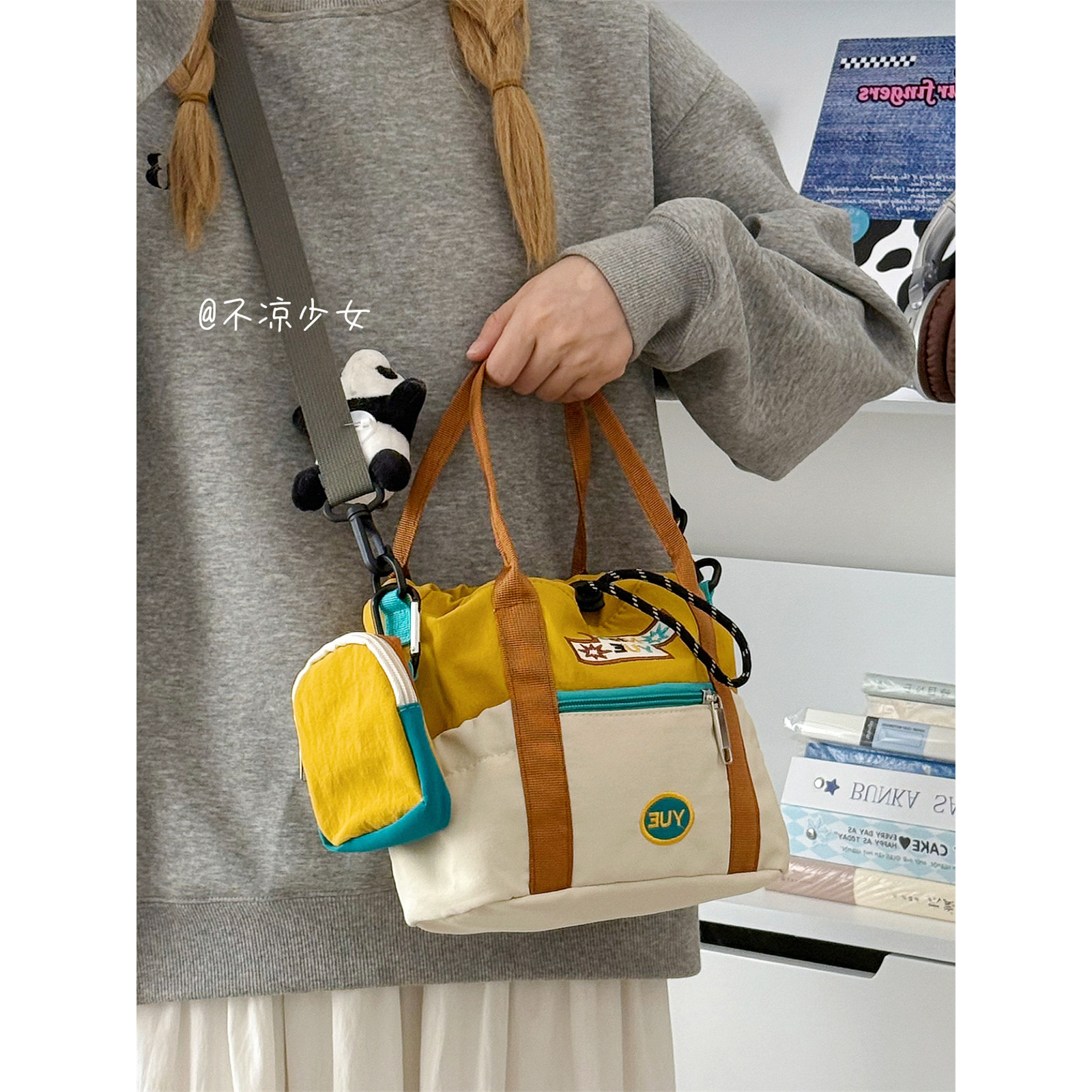 Retro contrasting color tie-mouth handbag student casual lightweight mobile phone bag women's niche design mini crossbody bag
