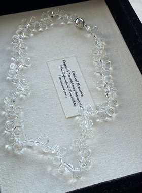 清凉白水晶玻璃不规整水滴手工串珠项链小众设计磁吸扣锁骨链