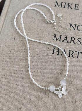 银色蝴蝶白色米珠项链女夏天轻奢小众设计锁骨链2024新款颈链配饰