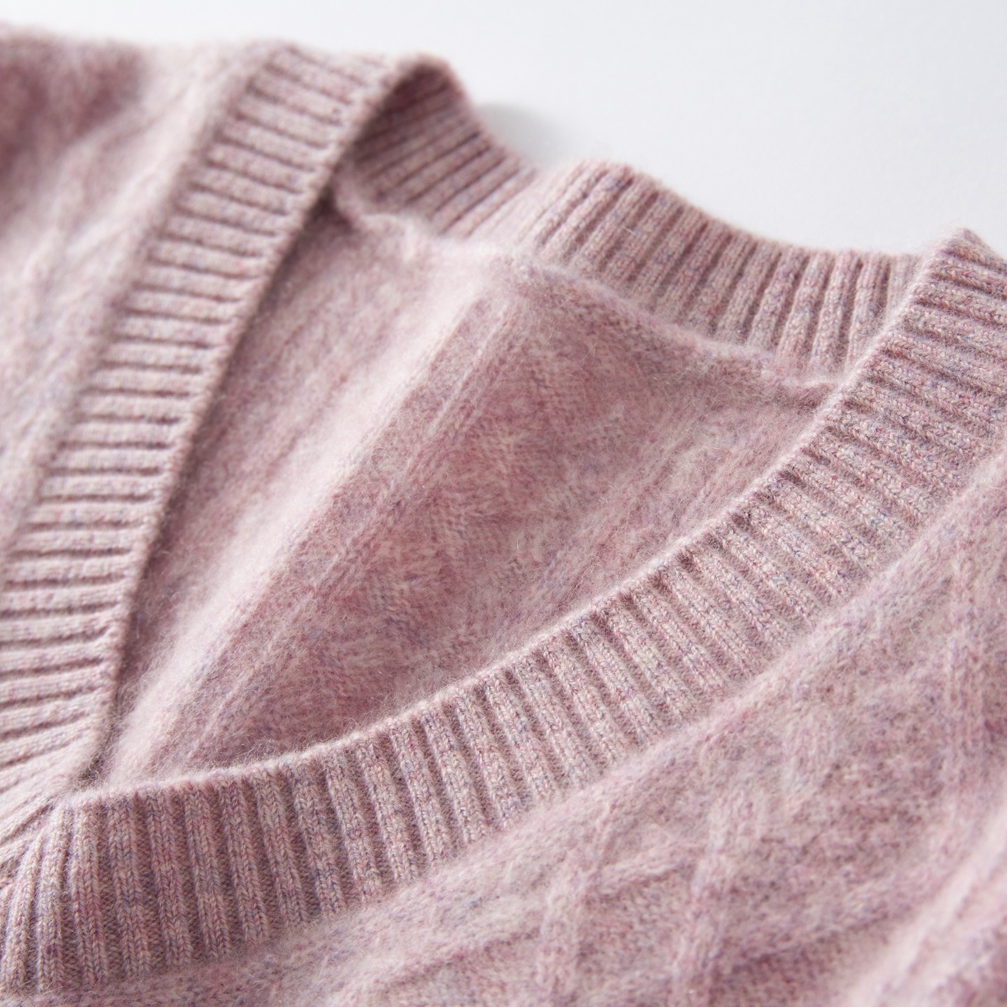 2025秋冬新款女羊绒衫100纯羊绒套头衫V领针织套衫加厚纯羊绒套衫,淘宝优惠券,粉丝福利购,淘宝优惠卷