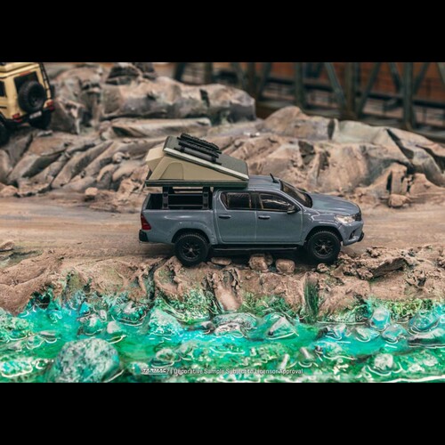 [PDS]TarmacWorks1:64丰田Toyota Hilux灰色 帶露營帳篷 合金车模 - 图1