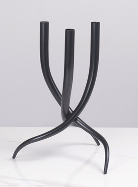 极简抽象三脚扭曲烛台样板房间客厅西餐厅干花花器金属摆设装饰品