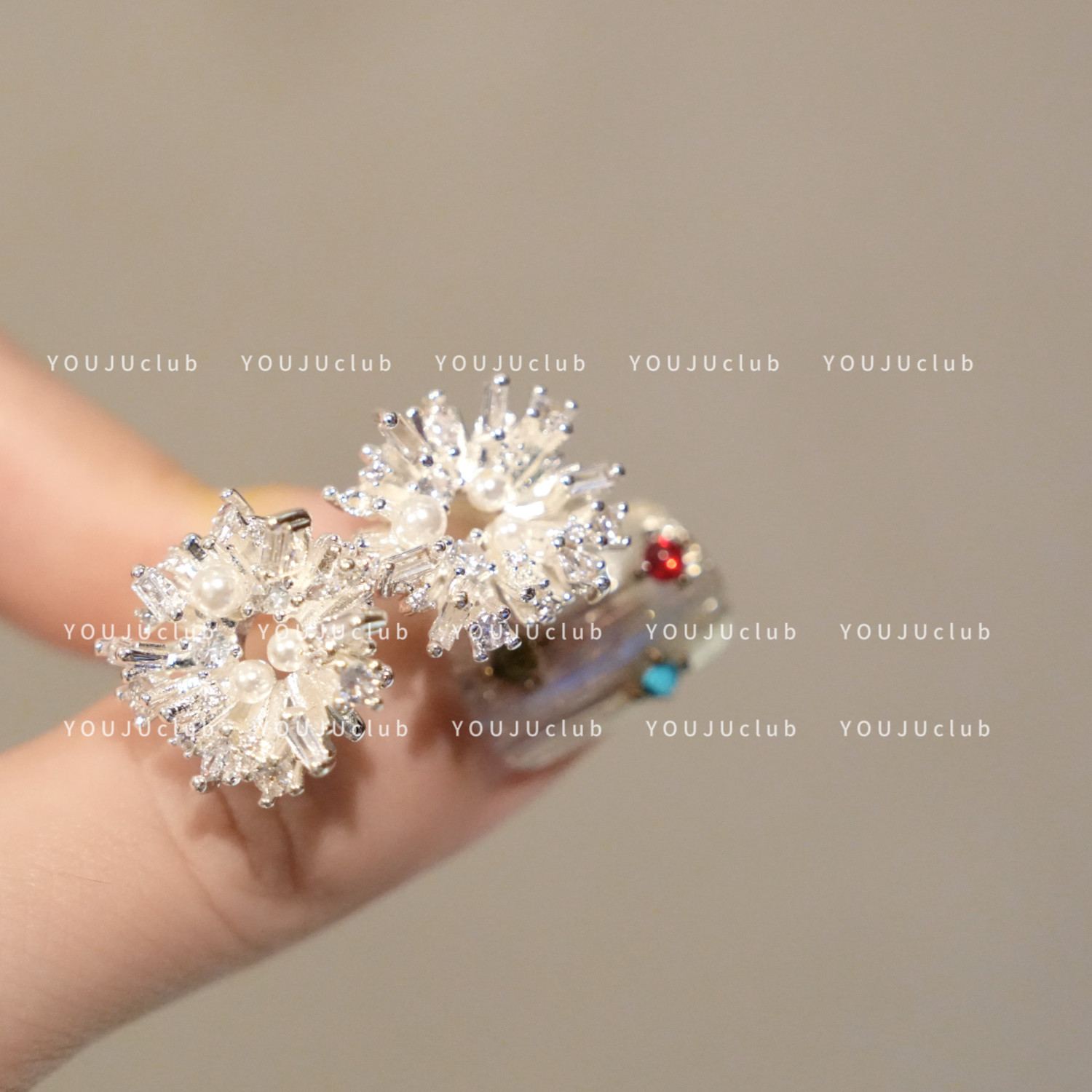 YOUJUclub-雪融时刻~ins风烟花珍珠立体清冷高级感耳钉蚊香盘耳夹,淘宝优惠券,粉丝福利购,淘宝优惠卷