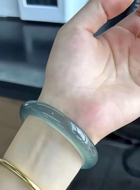 冰晴水库里蓝玛瑙玉髓手镯冰种蓝水美人条圆条玉石手镯百搭显白款