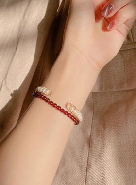 法式复古珍珠绕线磁铁扣小巧手环