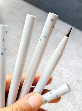 流畅顺滑！苏//朵 黑亮速干眼线液笔 防水防汗不晕妆 新手小白