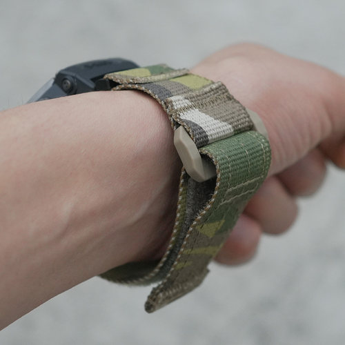 适用于佳明/华米/华为/amazfit/小米/颂拓/高驰/OPPO运动手表户外手表22mm连接器MC迷彩回环尼龙速干表带腕带 - 图2