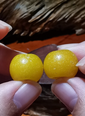 14203  汉传清代老黄琉璃对珠