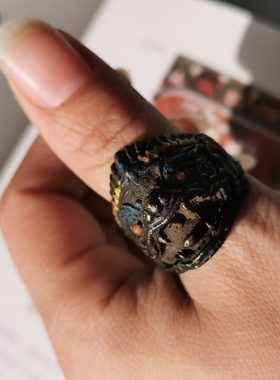9423 藏传老黑漆古彩绘描金铜支巴扎戒指