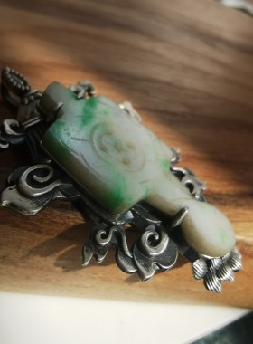 10419清代老翡翠宝瓶项链吊坠 925银镶嵌民族风颈部珠宝配饰守财