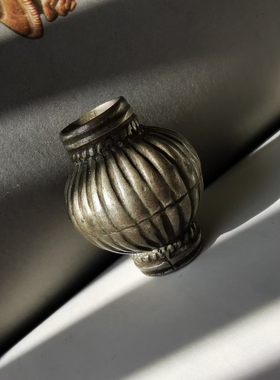 9428藏传老银珠子