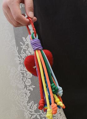 爱心与彩虹毛绒彩色包挂件