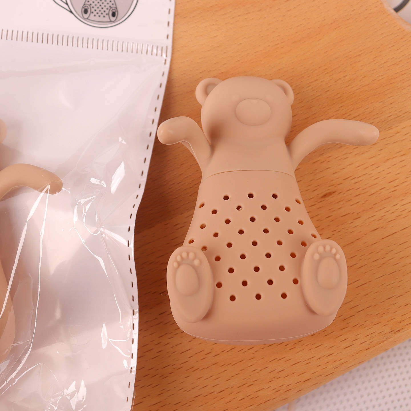 Japanese native bear shaped silicone tea filter