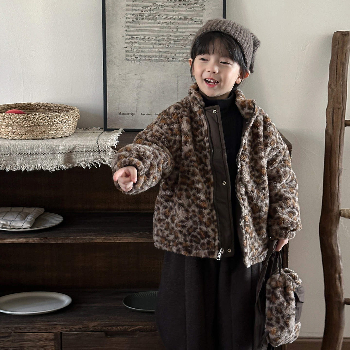 暮晨家新款冬装2025男童豹纹羊羔毛外套男女宝宝加厚两面穿夹克,淘宝优惠券,粉丝福利购,淘宝优惠卷