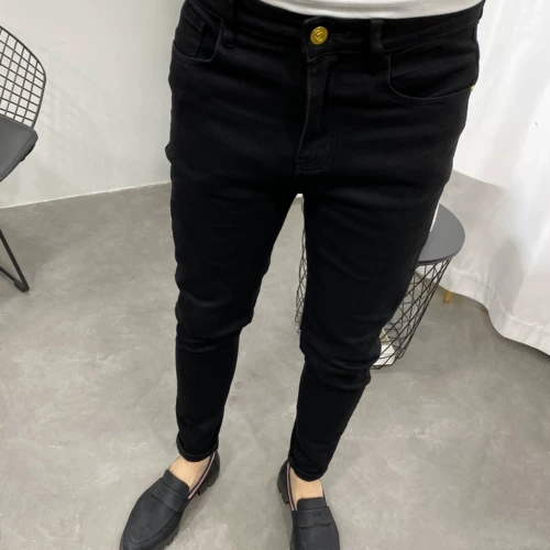 [一条有腔调的金属纯黑修身小脚牛仔长裤男潮牌夏秋青年弹力中低腰]