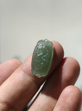 天然和田玉十二生肖龙手腕牌
