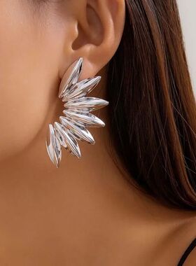 New Exaggerated Fan Shape Women's Hanging Earrings Gold Colo