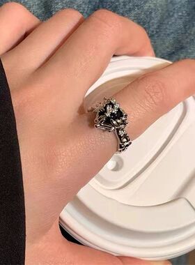 Punk Harajuku Goth Thorns Black Silver Color Irregular Heart