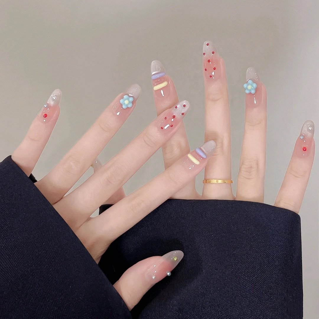 手工定制成品假指甲贴片显白可爱俏皮可拆卸美甲穿戴甲孕妇新娘美,淘宝优惠券,粉丝福利购,淘宝优惠卷
