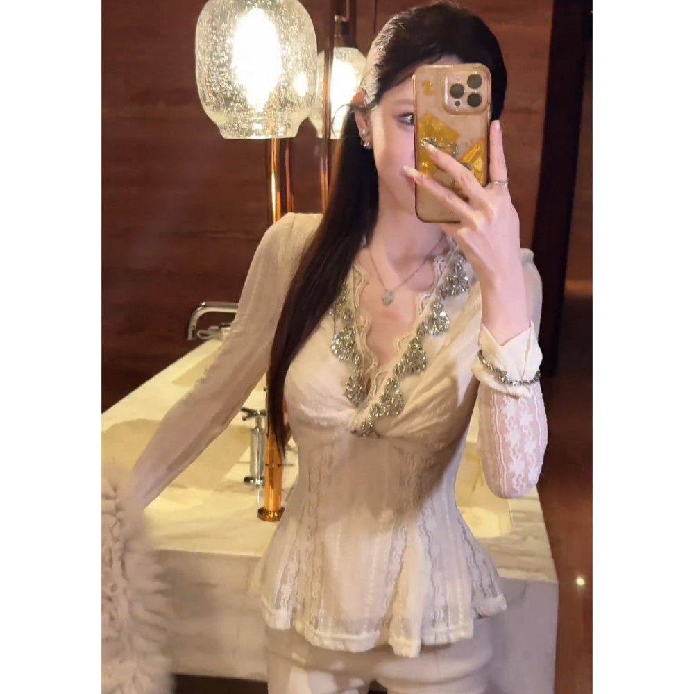 韩版千金重工烫钻扭结v领收腰长袖镂空蕾丝衫女2025秋冬新款上衣,淘宝优惠券,粉丝福利购,淘宝优惠卷