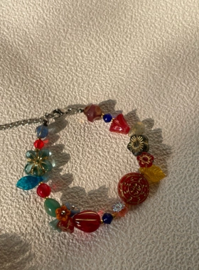 国潮新年氛围感红手链国风色彩