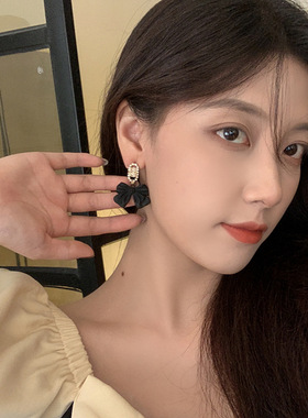 黑色蝴蝶结耳环银针蚊香盘耳钉女