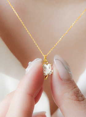 小众高级感绿色锁骨链OSEWAYA