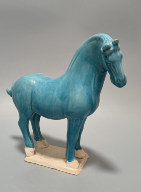 绿松石色陶瓷马传统工艺装饰摆件