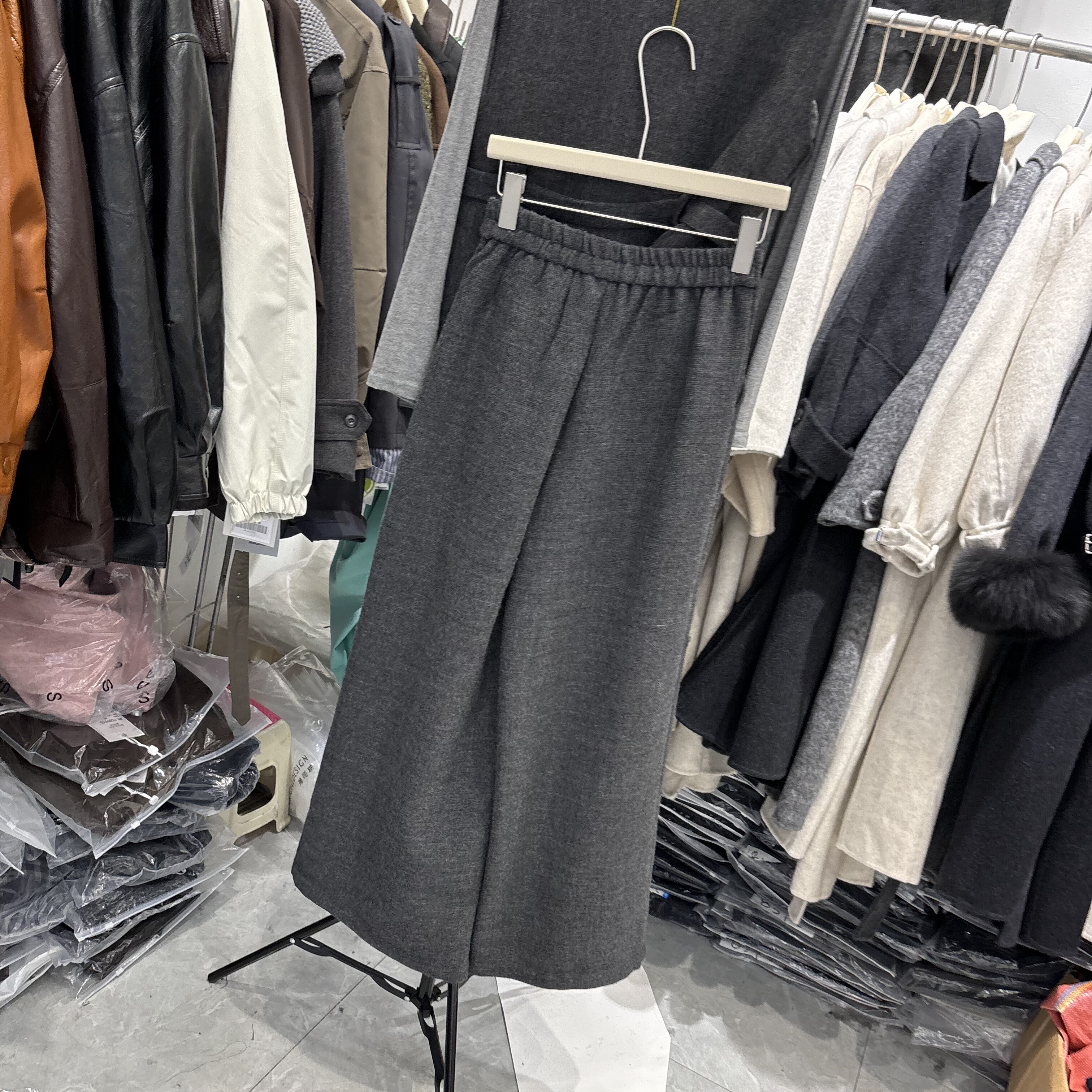 轻熟风收腰系带时尚毛呢套装女2025秋季马甲洋气显瘦阔腿裤三件套 - 图3