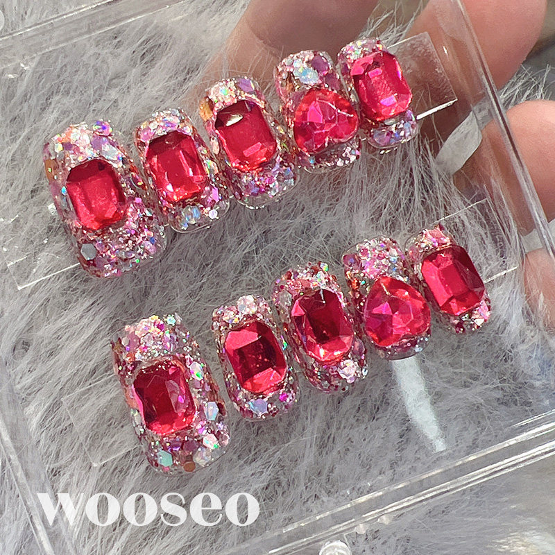 红色穿戴甲短款高级感重工穿戴美甲2025新款爆款手工定制指甲贴片,淘宝优惠券,粉丝福利购,淘宝优惠卷