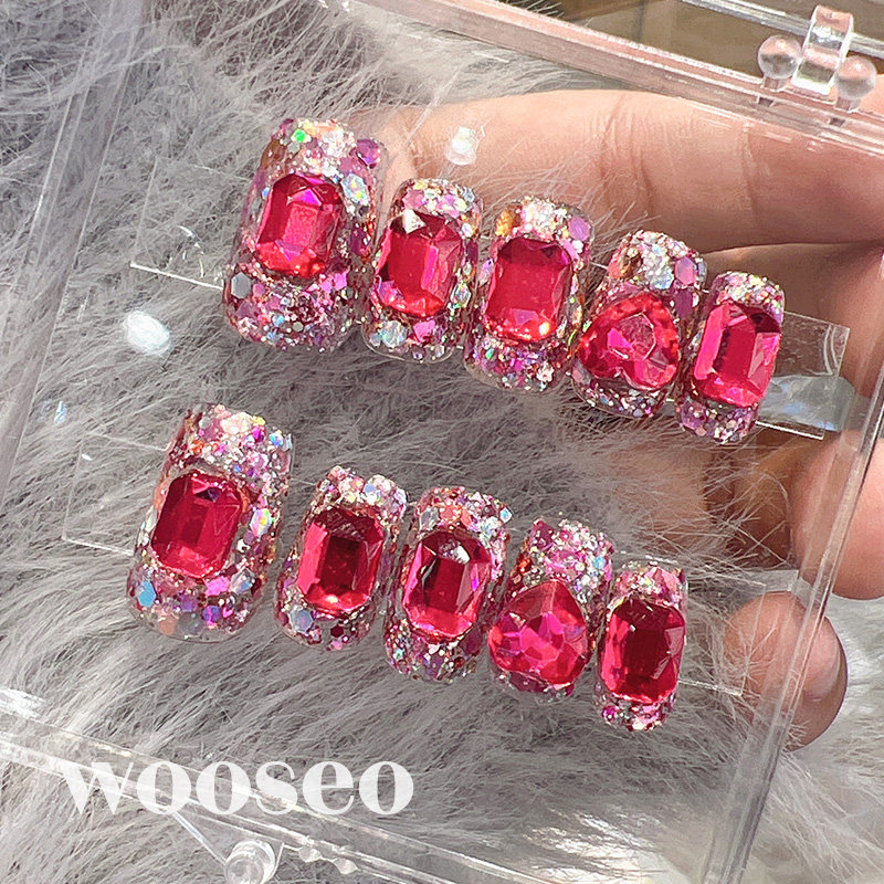 红色穿戴甲短款高级感重工穿戴美甲2025新款爆款手工定制指甲贴片,淘宝优惠券,粉丝福利购,淘宝优惠卷