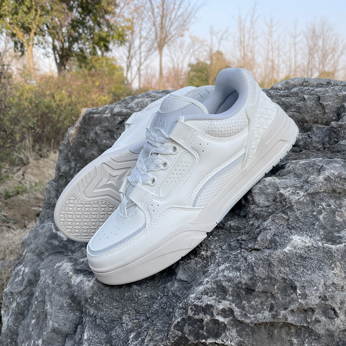 【王一博同款】安踏骜杰丨板鞋男女鞋2025春季新款潮流休闲运动鞋,淘宝优惠券,粉丝福利购,淘宝优惠卷