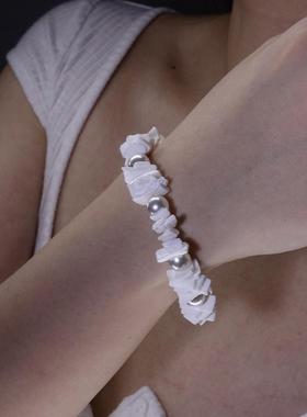 GetEmON原创高级感轻奢小众情侣多巴胺贝壳珍珠嘻哈男女串珠手链