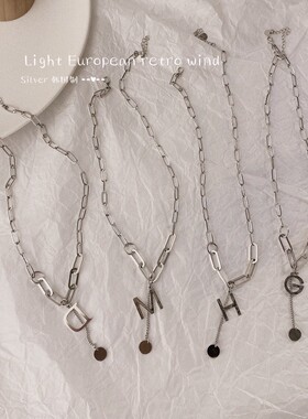 原创日韩重工字母通体925银锁骨链气质百搭减龄项链