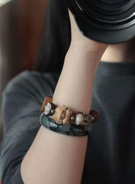 原创星月原皮元宝手链搭配鹿角根付小怪兽桃木发字牌料器配饰文玩