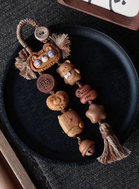 原创檀木镶嵌卡通小熊包挂桃木财字葫芦铃铛可爱流苏文玩挂饰品