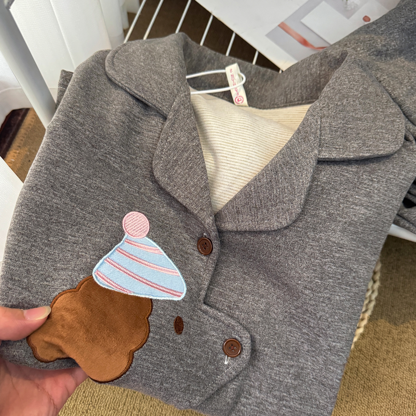 灰色可爱帽子小狗睡衣女秋冬季德绒ins风新款开衫休闲家居服套装 - 图0