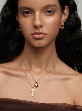 【CnHnOn脂肪商店】欧美ins时髦复古双面刻字钥匙爱心百搭项链