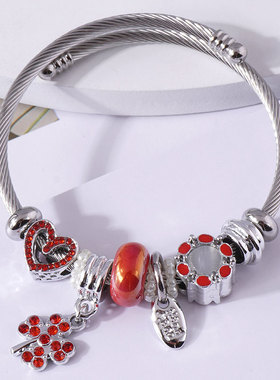 时尚四叶草配饰个性手镯