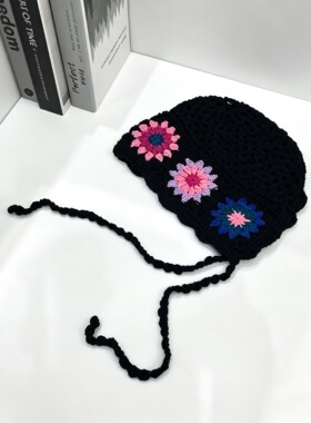 钩针花朵镂空护耳流苏针织帽女