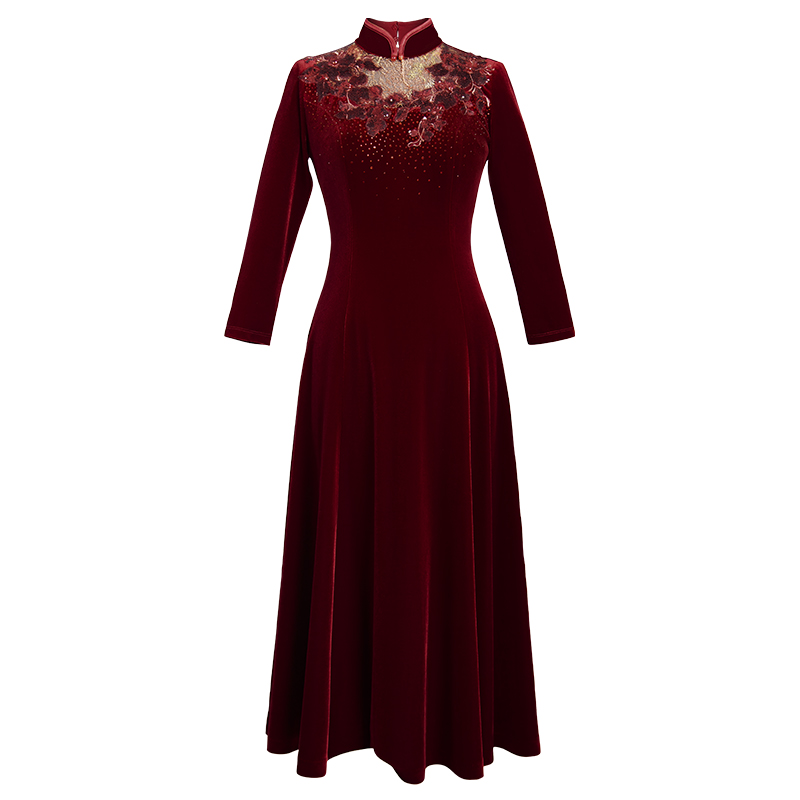 Genuine red wedding dress for mother, with embroidery, suitable for teen Genuine red wedding dress for mother, with embroidery, suitable for teen
