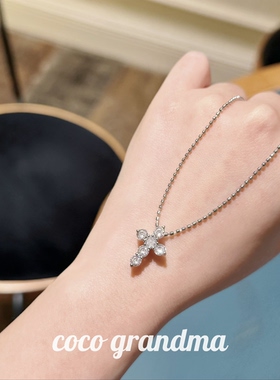 老钱风十字架镶钻爆闪锁骨链女