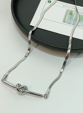 金属辣妹打结choker简约百搭钛钢项链小众冷淡风高级感蛇骨链