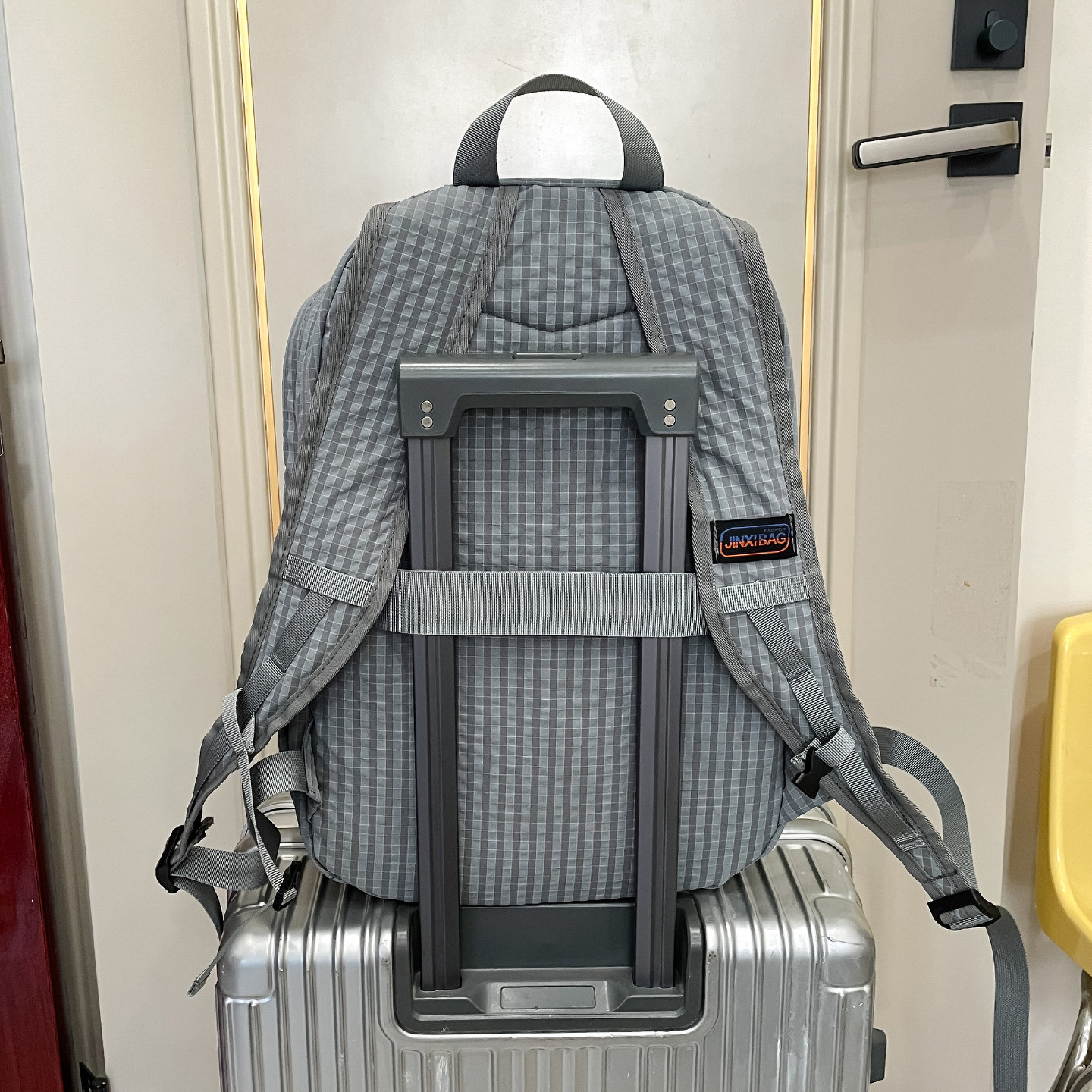 格纹双肩包男女大容量复古旅行背包大学生通勤书包简约尼龙防水包,淘宝优惠券,粉丝福利购,淘宝优惠卷