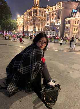 落落狷介仿羊绒格子流苏披肩女