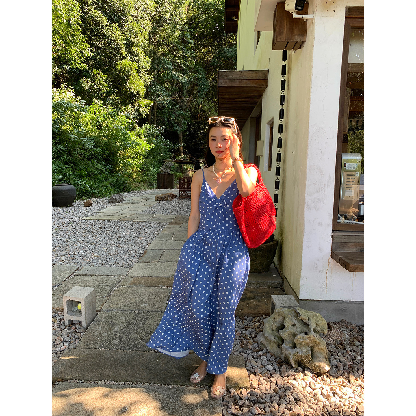 落落狷介 海边度假吊带连衣裙2025年新款波点吊带裙夏季亚麻收腰,淘宝优惠券,粉丝福利购,淘宝优惠卷
