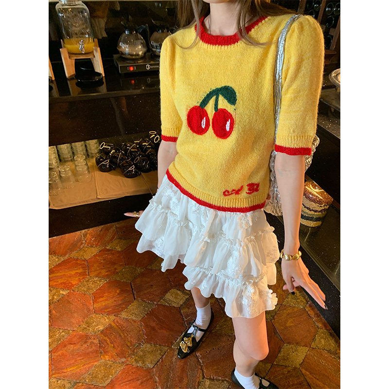 落落狷介 上衣设计感小众女2024年新款黄色针织衫短袖套头小个子 - 图0