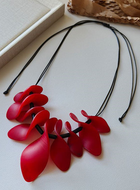 欧美长款亚克力红色高级感毛衣链